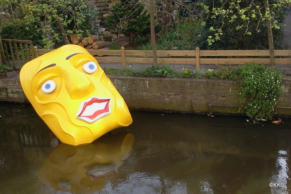 Groot piepschuim object, foto 2